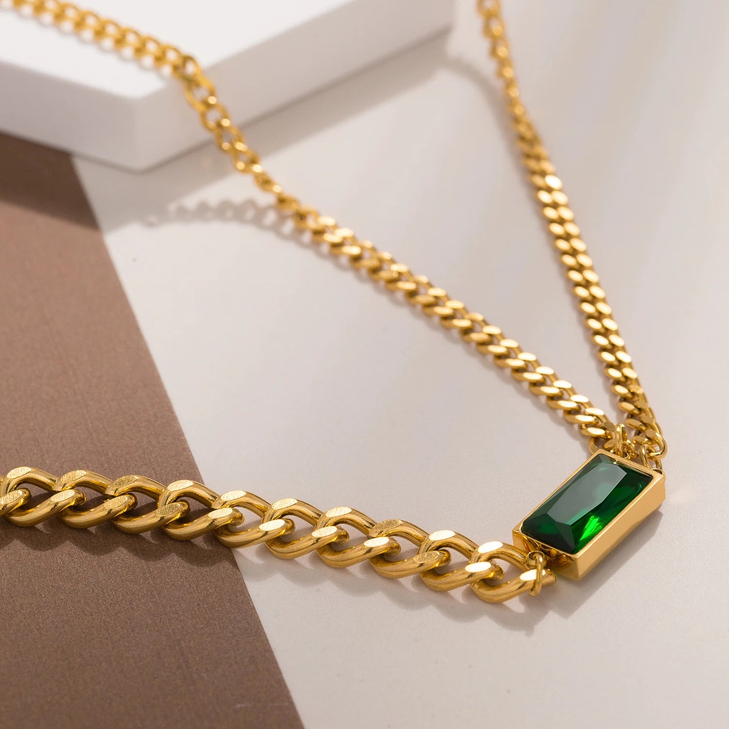 Classic Emerald Asymmetric Chain Necklace