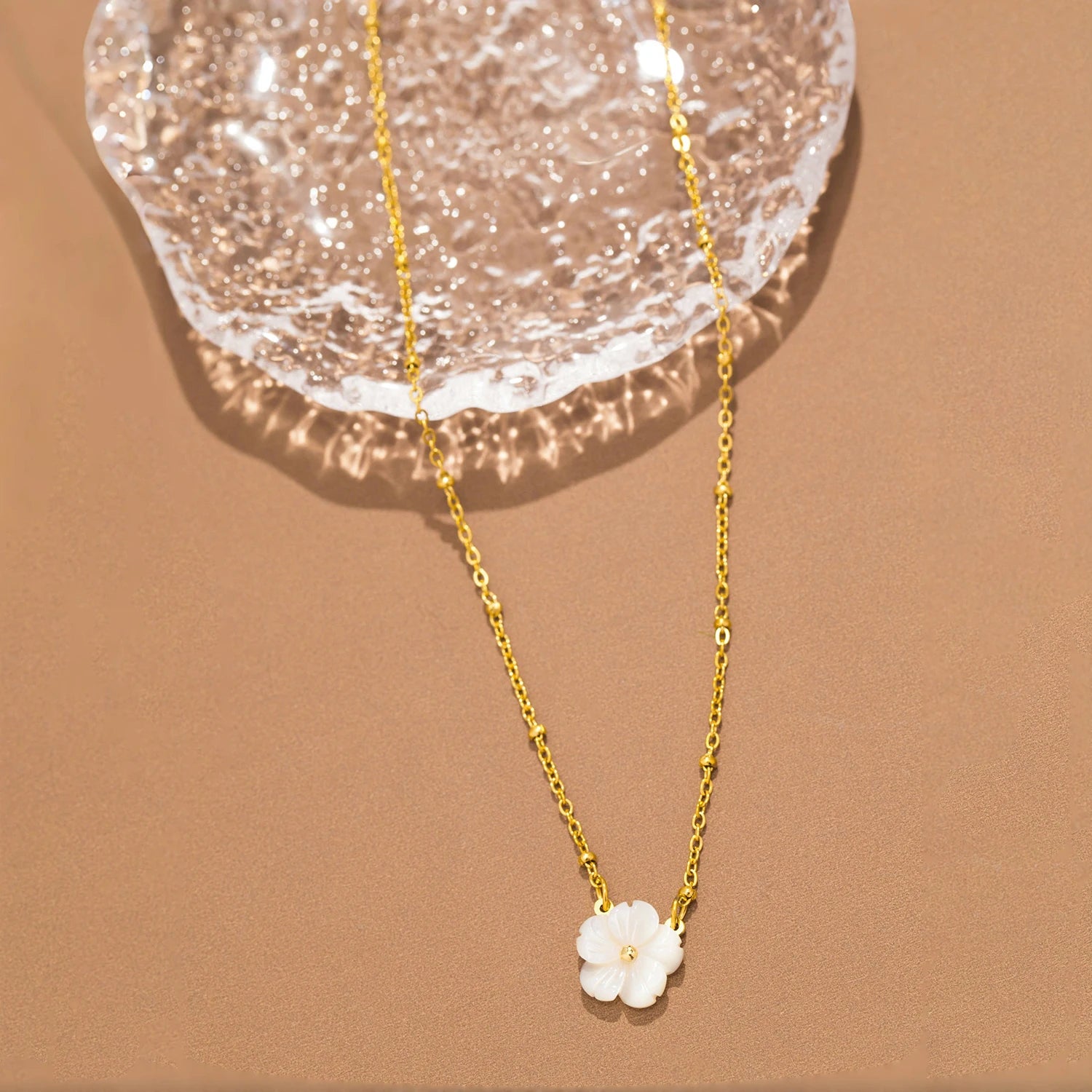 Elegant Flower Shell Necklace for Women